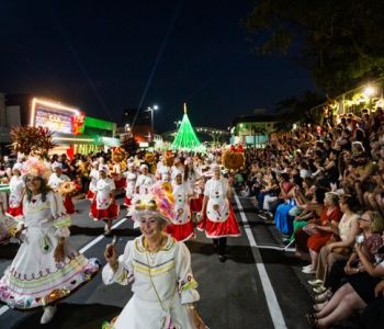 Vem fazer parte da magia do Natal das Avenidas, em Araranguá!