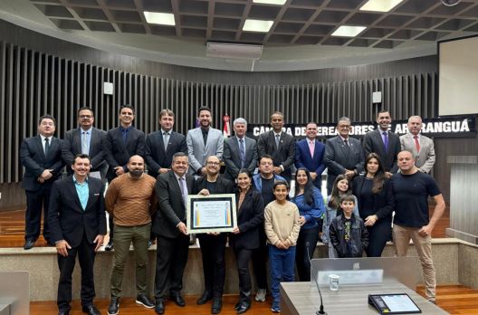 Lucas Fernandes recebe Título de Cidadão Honorário Araranguaense