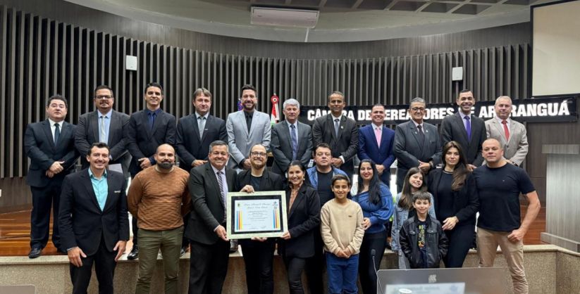 Lucas Fernandes recebe Título de Cidadão Honorário Araranguaense