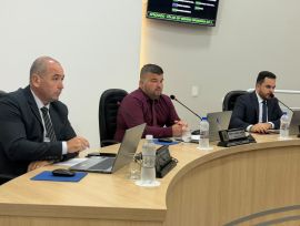 Arroio do Silva: Câmara aprova licença do prefeito Jorge Freitas e Pedrinho Coelho assume a Prefeitura na próxima semana