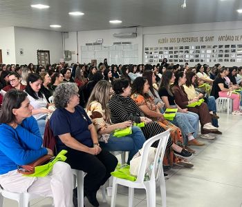 Seminário da Educação Infantil de Sombrio destaca práticas pedagógicas e troca de experiências
