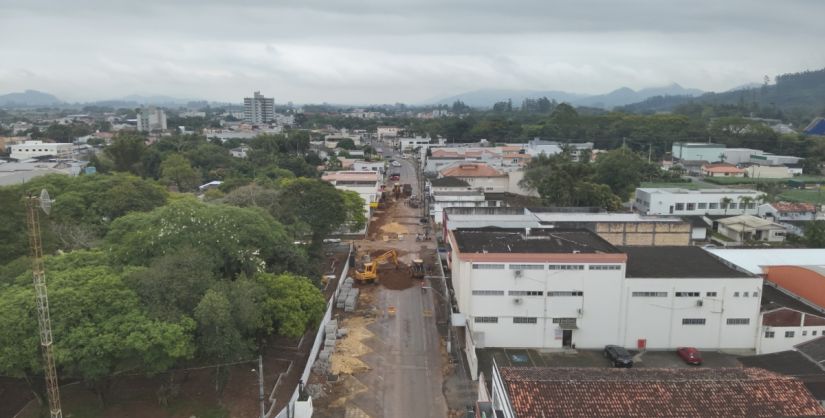 Prefeitura de Turvo acompanha andamento das obras de revitalização do centro
