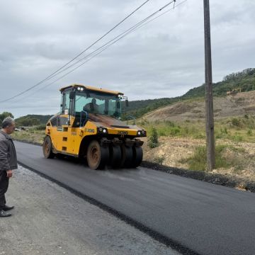 Prefeito de Maracajá acompanha fase final da pavimentação da Rodovia Angelino Acordi