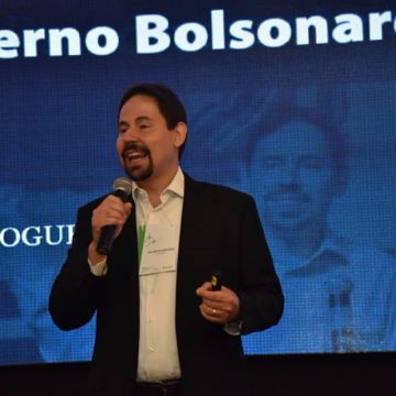 “O Brasil não é um país para amador”, afirma o economista Luís Artur Nogueira