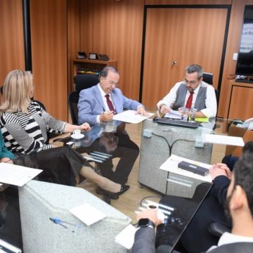 Luciane Bisognin Ceretta tem dia de intensa agenda em Brasília