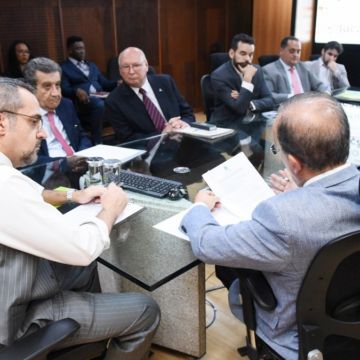 Luciane Bisognin Ceretta tem dia de intensa agenda em Brasília