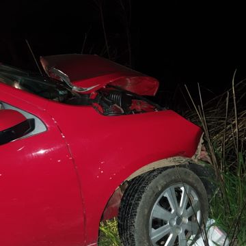 Carros colidem em Turvo e vítima é levada ao hospital