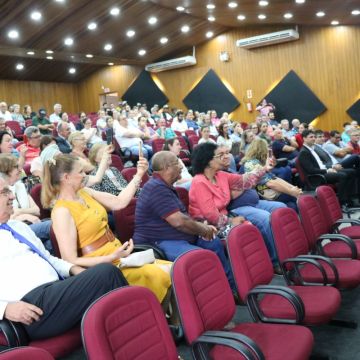 César Pasetto é empossado prefeito em exercício de Nova Veneza por 15 dias