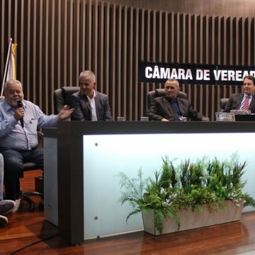 Um dos maiores ídolos do Esporte recebe homenagem da Câmara