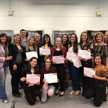 Turvo aperfeiçoa comerciantes para a acolhida de Turistas