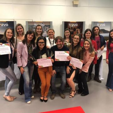 Turvo aperfeiçoa comerciantes para a acolhida de Turistas