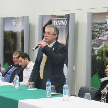 Turvo aperfeiçoa comerciantes para a acolhida de Turistas