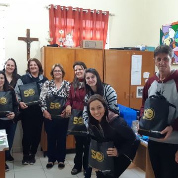 Cooperja homenageia professores
