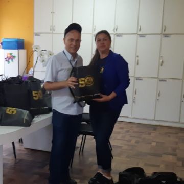 Cooperja homenageia professores