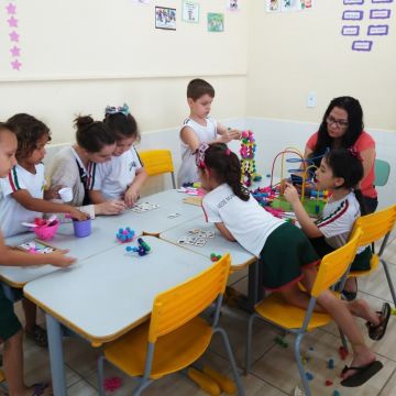 Projeto une alunos e seus avós na Escola Professor Jakob Arns em Forquilhinha