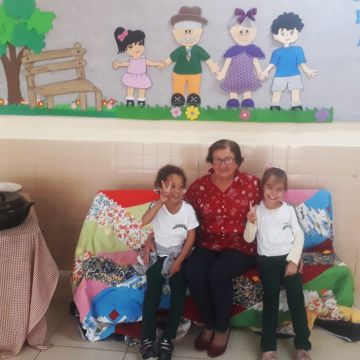 Projeto une alunos e seus avós na Escola Professor Jakob Arns em Forquilhinha