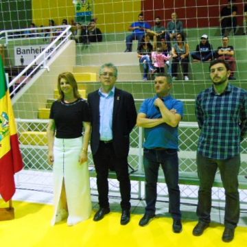 Ginásio Municipal foi entregue a comunidade Turvense