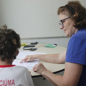 Escola Polo de Surdos é a inclusão e a evolução do ensino para os alunos em Criciúma