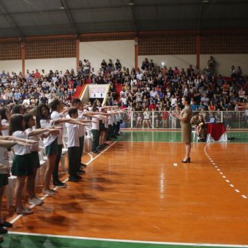 Mais de 390 alunos participam da formatura do Proerd em Forquilhinha
