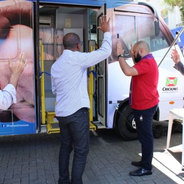 Procon de Criciúma inaugura Unidade Móvel e Escola do Consumidor
