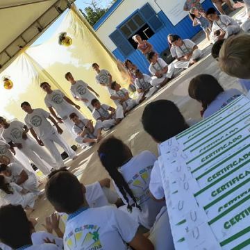 15º Batizado de capoeira forma mais de cem