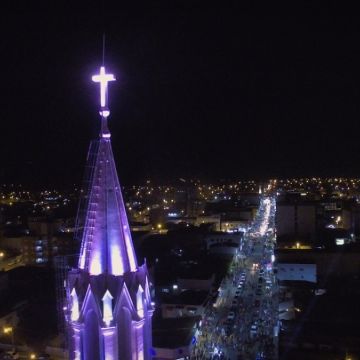 População se surpreende e aprova nova iluminação da Igreja matriz de Sombrio