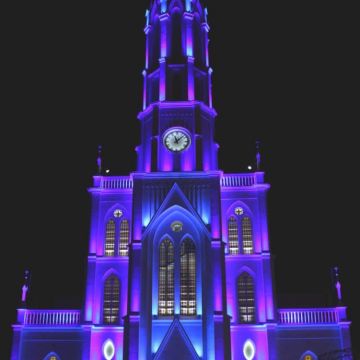 População se surpreende e aprova nova iluminação da Igreja matriz de Sombrio