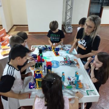 Colônia de Férias do Grêmio Fronteira leva diversão às crianças durante as férias de fim de ano