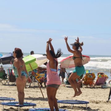 Verão Mais Unesc proporciona atividades de lazer à beira mar