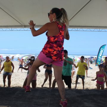 Verão Mais Unesc proporciona atividades de lazer à beira mar