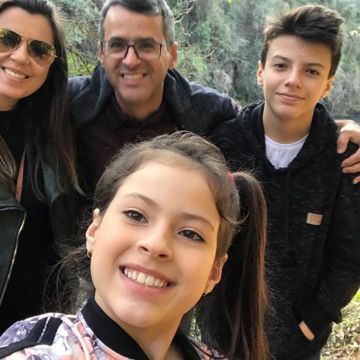 Família de araranguaense que está no The Voice Kids comenta conquista