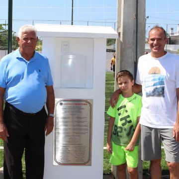 Campo de grama sintético Eurico da Costa Ferreira é inaugurado no Grêmio Fronteira
