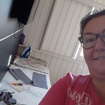 Grupo de Araranguá troca máscaras por alimentos