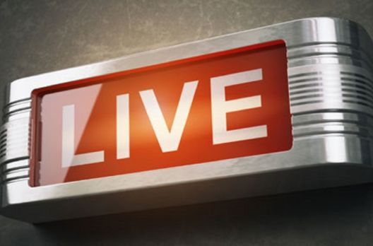 Artistas da terra entram na onda dos shows online que se popularizaram na quarentena.