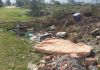 Valão a céu aberto causa transtorno para moradores em Balneário Gaivota
