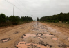 Moradores do bairro Valverde, em Balneário Gaivota, protestam contra o abandono da comunidade