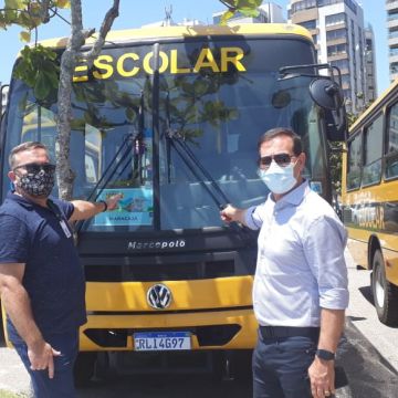 Maracajá recebe ônibus escolar do Governo do Estado