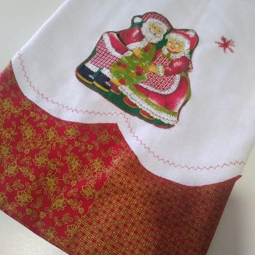 Casa da Fraternidade comercializa itens de natal