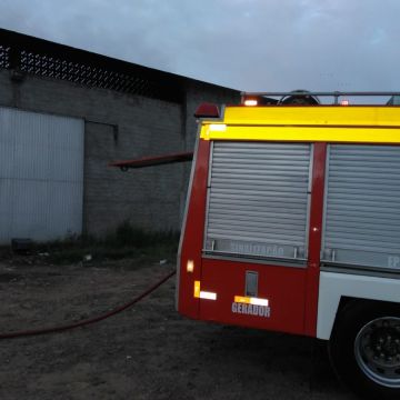 Incêndio em Turvo nessa madrugada (19)