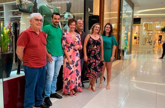 Ângela Monteiro inaugura loja no Shopping