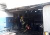 Oficina mecânica pega fogo em Araranguá