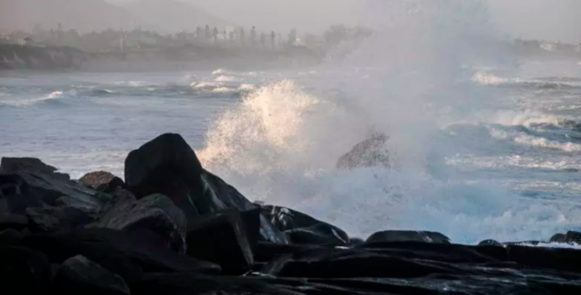 Ciclone que passa por SC traz risco de ressaca marítima com ondas acima de 4 metros na semana